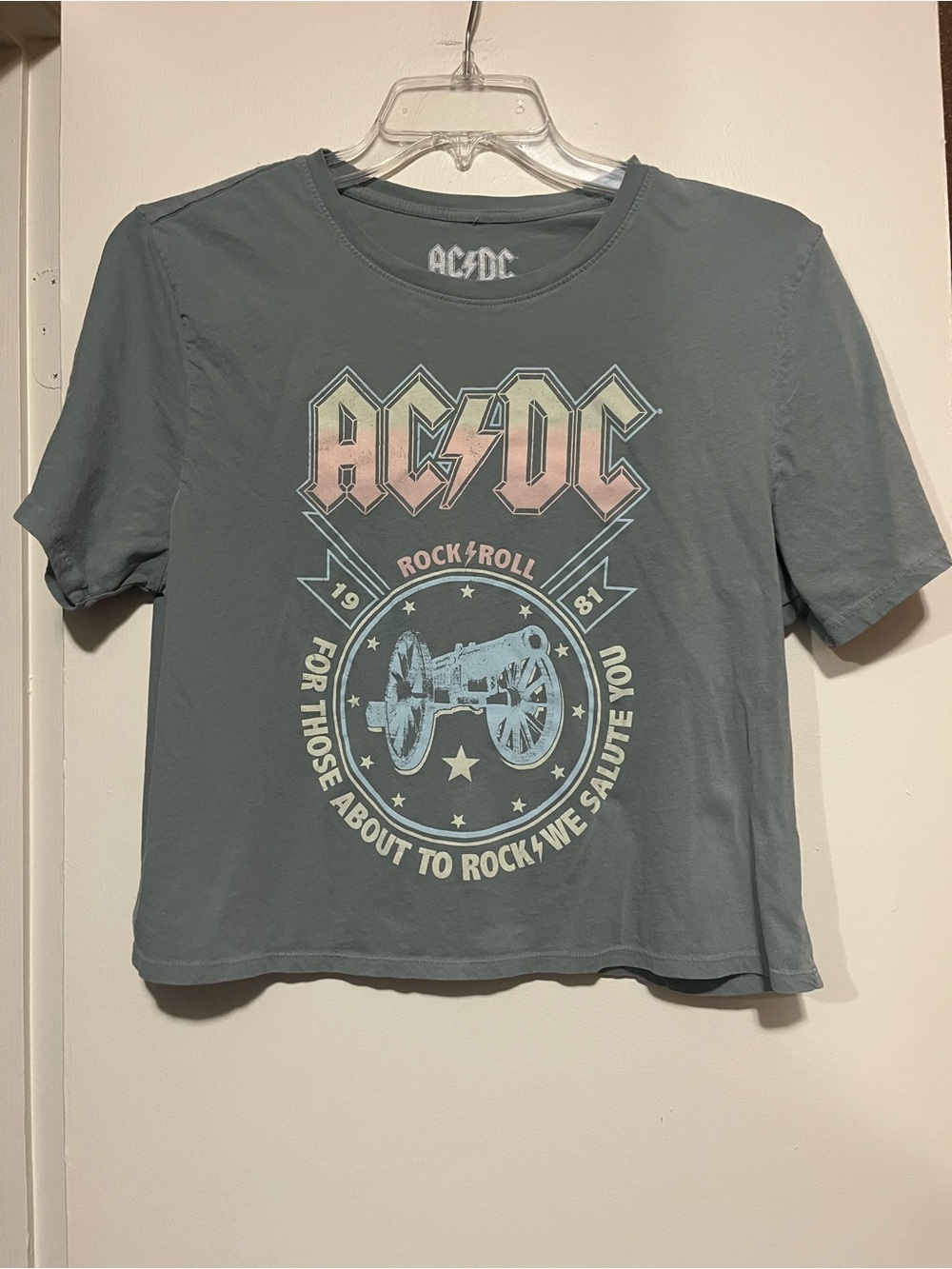 AC/DC Women’s Short Sleeve Crop Graphic Tee
